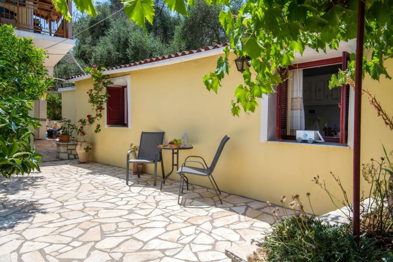 Voula Apartment Gaios Exterior photo